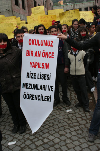 Rize Lisesi öğrencilerinden eylem