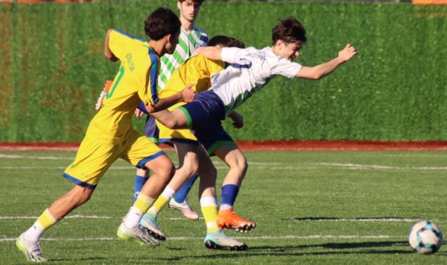 Rize Belediyespor U17: 1 – Gündoğdu Gelişim SK: 0 / Foto Galeri