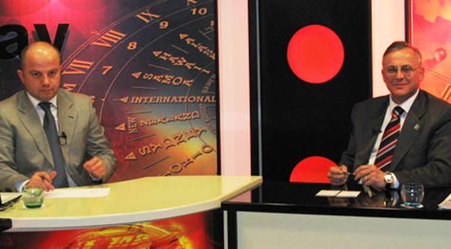 BIYIK, CANLI YAYINDA BELGEYLE CEVAP VERDİ