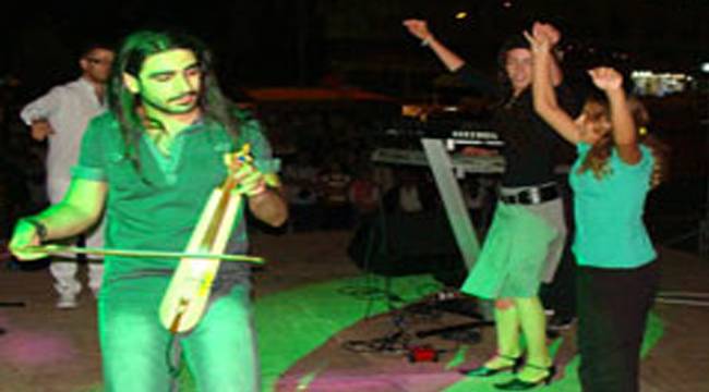 ÇAYELİ'NDE SELÇUK BALCI İLE MUHTEŞEM KONSER