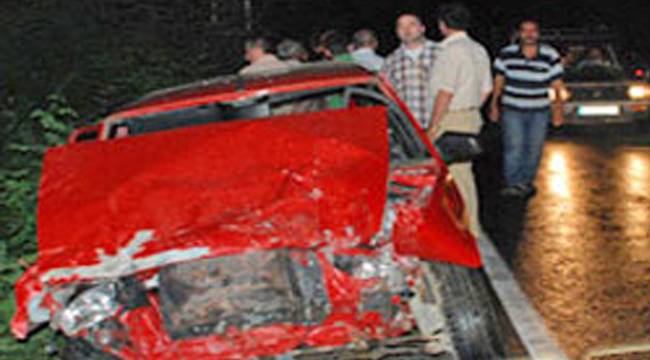 ÇAYELİ'NDE TRAFİK KAZASI: 1 ÖLÜ, 4 YARALI