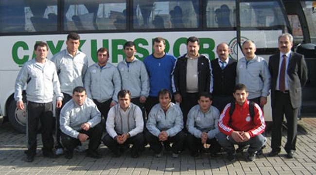 ÇAYKUR GÜREŞ YARI FİNALDE