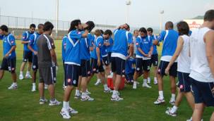 ÇAYKUR RİZESPOR SAHAYA İNDİ