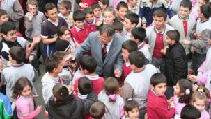 KENAN BIYIK'A, ÖĞRENCİLERDEN YOĞUN İLGİ