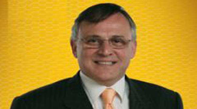 2004 YILINDA AK PARTİLİ OLAN KENAN BIYIK