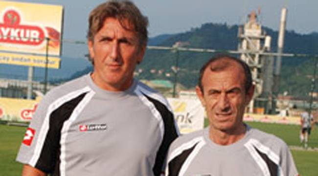 ÇAYKUR RİZESPOR OKTAY ÇEVİK İLE YOLLARINI AYIRDI