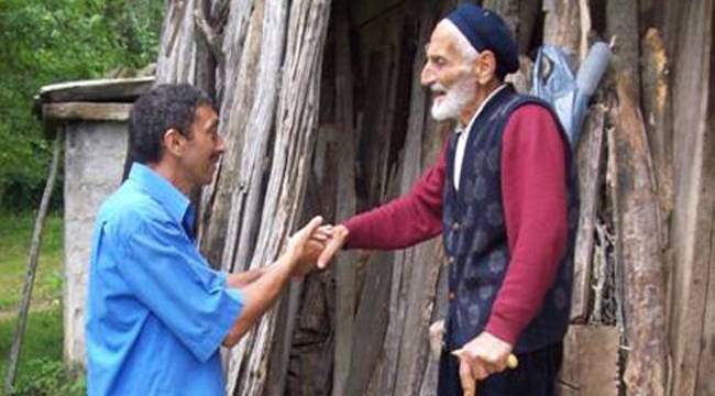 RECEP KOYUNCU, ESKİ AHŞAP CAMİLERİMİZİ YAZDI