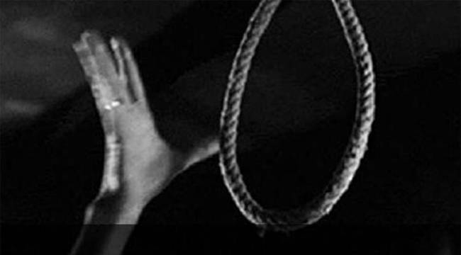 RİZE'DE EVİNİN ÇATISINDA İNTİHAR ETTİ