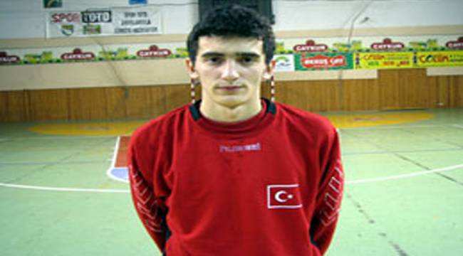 RİZELİ OYUNCU HENTBOL MİLLİ TAKIMINDA