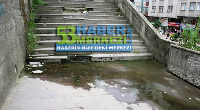 ŞEHRİN GÖBEĞİNE BU MERDİVENLER YAKIŞIYOR MU?