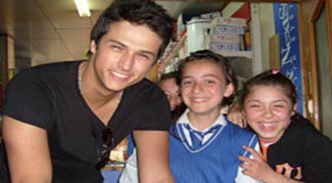 SELENA'NIN BURAK ÖĞRETMENİ GÖKHAN KESER RİZE'DE