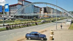 ÜST GEÇİTTEN BU KEZ DE MOTOSİKLET GEÇTİ