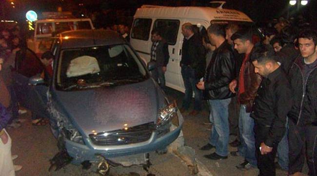 ARDEŞEN'DE FECİ KAZA: 3 YARALI