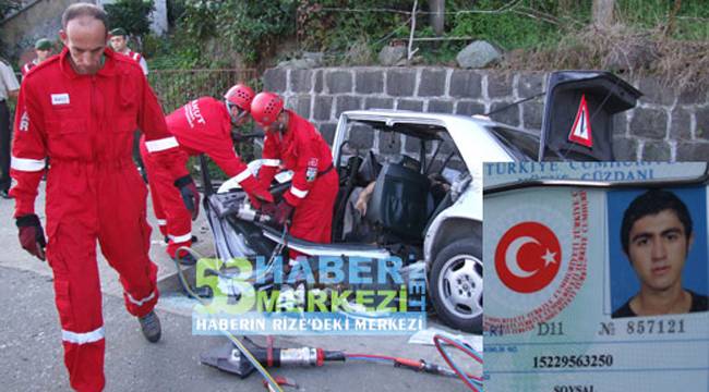 ARDEŞEN'DE FECİ KAZA: 4 ÖLÜ, 1 YARALI