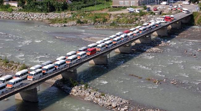 ARDEŞEN DOLMUŞLARINA PAZAR'DAN GEÇİŞ YOK