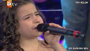 BERNA KARAGÖZOĞLU'NDAN ANADAN AYRI, BABADAN AYRI