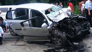 ÇAYELİ'NDE FECİ KAZA: 2 ÖLÜ, 5 YARALI