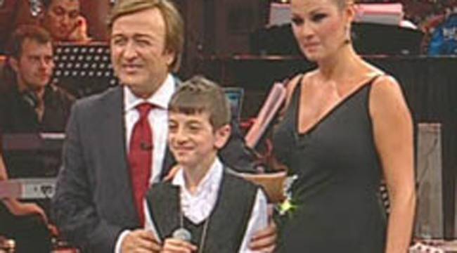 ÇAYELİLİ HALİL YILMAZ BİR ŞARKISIN SEN'DE