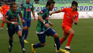 ÇAYKUR RİZESPOR ADANA İLE 1 PUANA RAZI OLDU