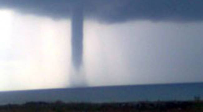 RİZE'DE HORTUM PANİĞİ / VİDEO