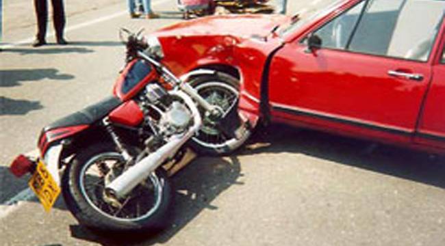 RİZE'DE MOTORSİKLET KAZASI