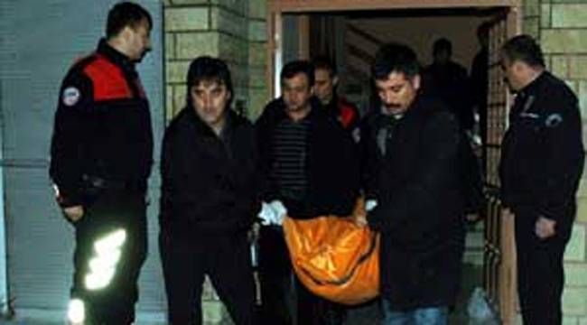 RİZE'DE POLİS EŞİ CİNNET GEÇİRDİ: 3 ÖLÜ, 1 YARALI