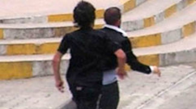 RİZE'DE SOKAK ORTASINDA KAVGA