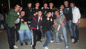 RİZELİ GENÇLER HİP-HOP, RAP PARTİSİYLE COŞTU