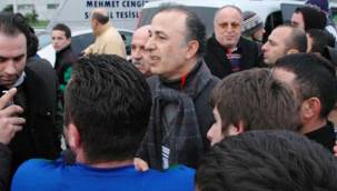 RİZESPORLU TARAFTARLARDAN YÖNETİME İSTİFA ÇAĞRISI