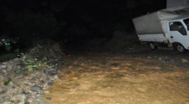 GÜNEYSU'DA GÜRGEN DERESİ TAŞTI