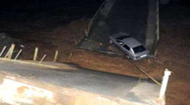 GÜNEYSU'DA SEL KÖPRÜ YIKTI: 3 YARALI / VİDEO