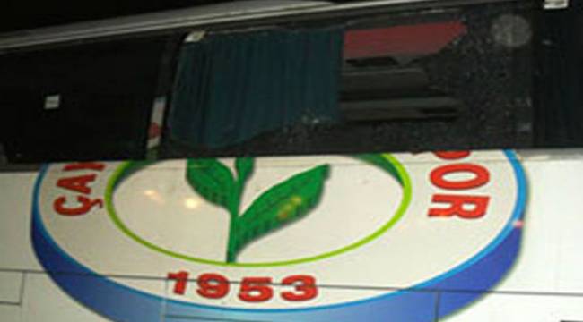 RİZESPOR KAFİLESİNE GİRESUN'DA TAŞLI SALDIRI