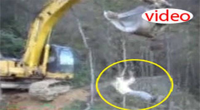 İŞ MAKİNESİNİN KEPÇESİ SALINCAK OLDU / VİDEO