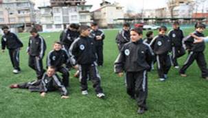 RİZE BELEDİYESPOR FUTBOLCU FABRİKASI GİBİ