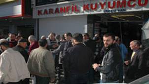 RİZE'DE AKIL ALMAZ KUYUMCU SOYGUNU