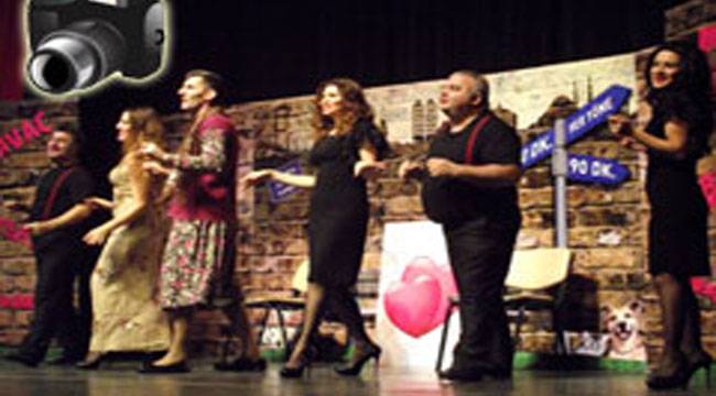 RİZE'DE 'HER YÖNE 90 DAKİKA' KAHKAHA TUFANI