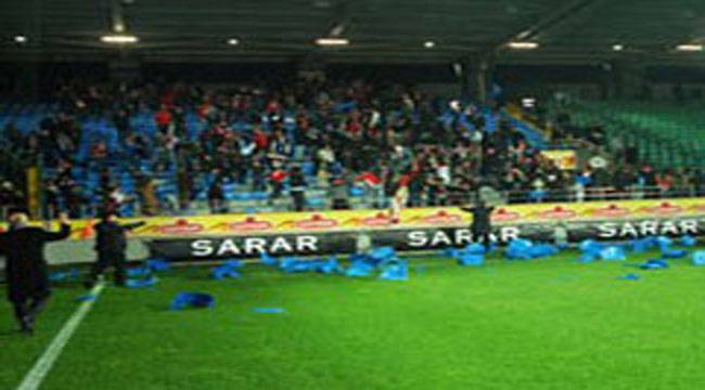 SAMSUNSPOR TARAFTARINDAN ÇİRKİN DAVRANIŞ