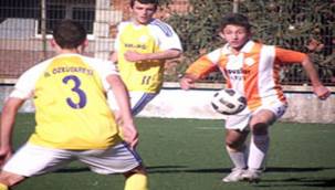 VELİKÖYSPOR: 1 - İL ÖZEL İDARESPOR: 2