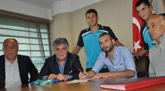 Çaykur Rizespor, transfere 4 imza ile nokta koydu