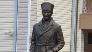 Güneysu'ya dev Atatürk Heykeli