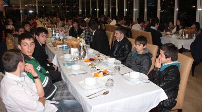 Rize Belediyespor'un şampiyonlarına kutlama