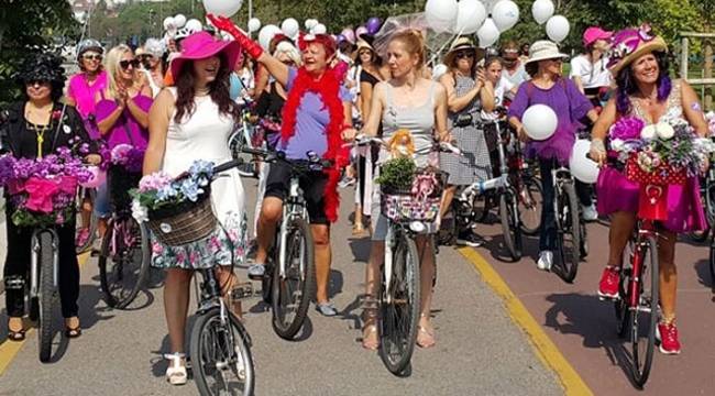 Rize'de bu kez 'Süslü Kadınlar' Pedal çevirecek