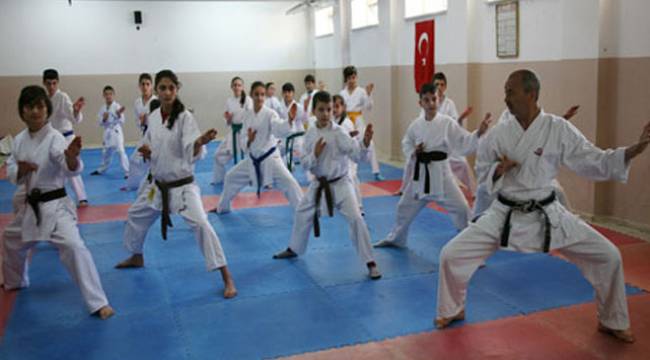 Rize'de Karate'ye ilgi her geçen gün artıyor