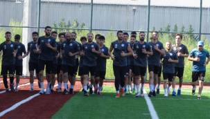 Rize Özel İdarespor, hazırlık maçında Ofspor'u yendi