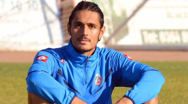 Rizespor'un eski futbolcusu otomobilinde yanarak can verdi
