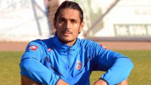 Rizespor'un eski futbolcusu otomobilinde yanarak can verdi