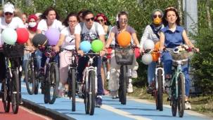 Süslü Kadınlar Rize'de pedal çevirdi