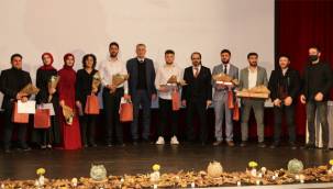 RTEÜ'de Ödüllü Şiir Okuma Yarışması düzenlendi