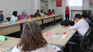 Rize'de sağlıkçılara Çocuğun Psikososyal Gelişimini Destekleme Eğitimi verildi