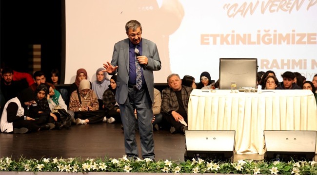 Hayati İnanç Rize'de konferans verdi